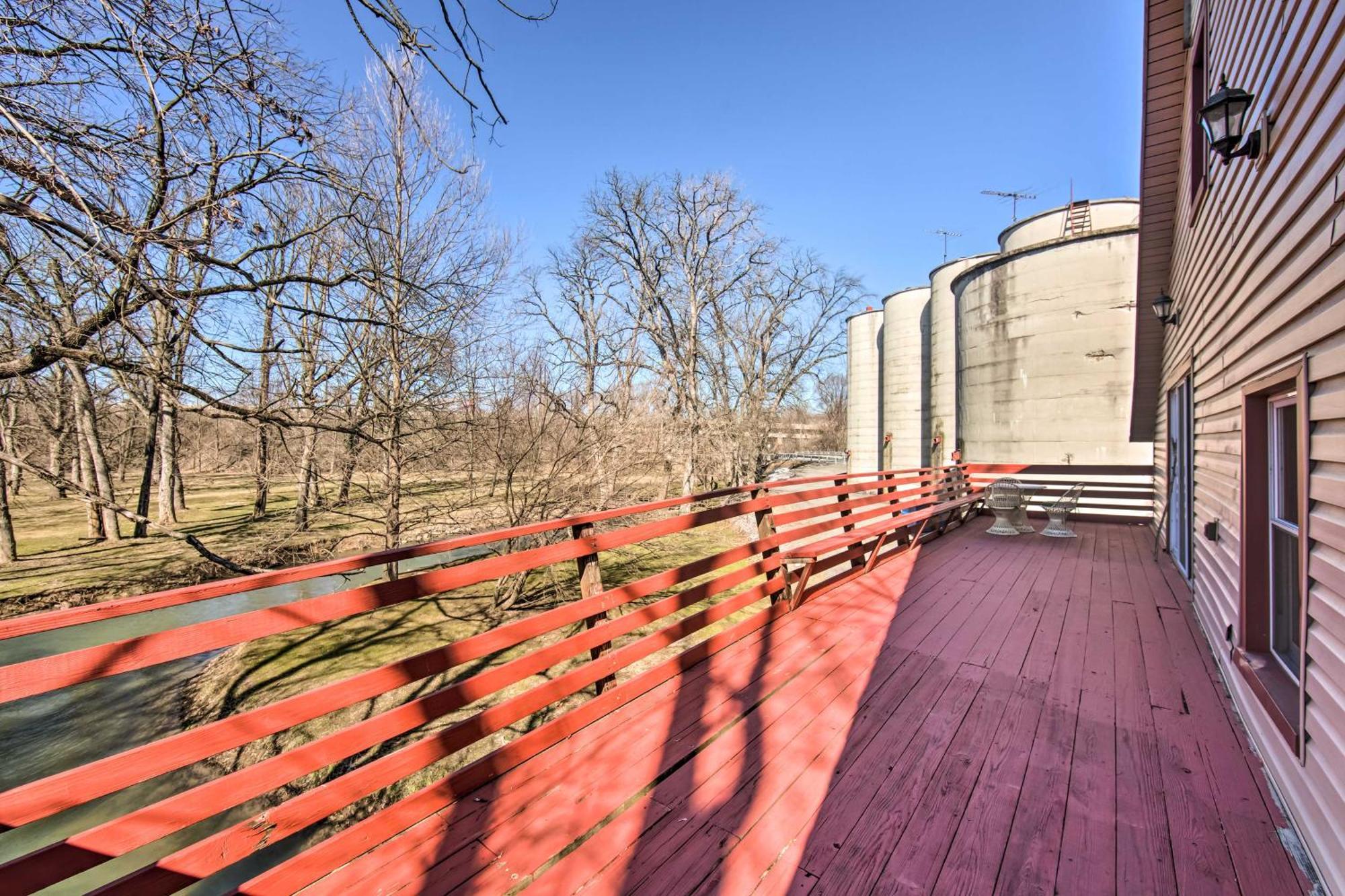 Runningwater Apartment In Lancaster With Deck Εξωτερικό φωτογραφία