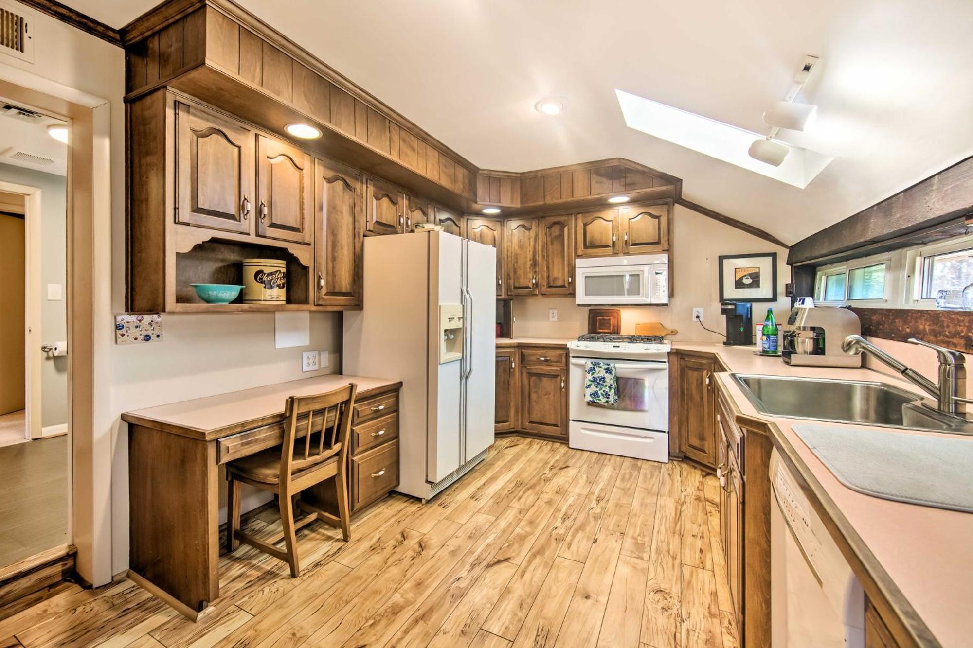 Runningwater Apartment In Lancaster With Deck Εξωτερικό φωτογραφία